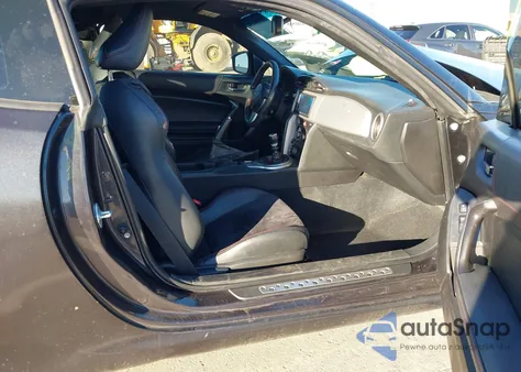 2014 Subaru Brz Limited z USA, uszkodzony, nr VIN JF1ZCAC12E9604991